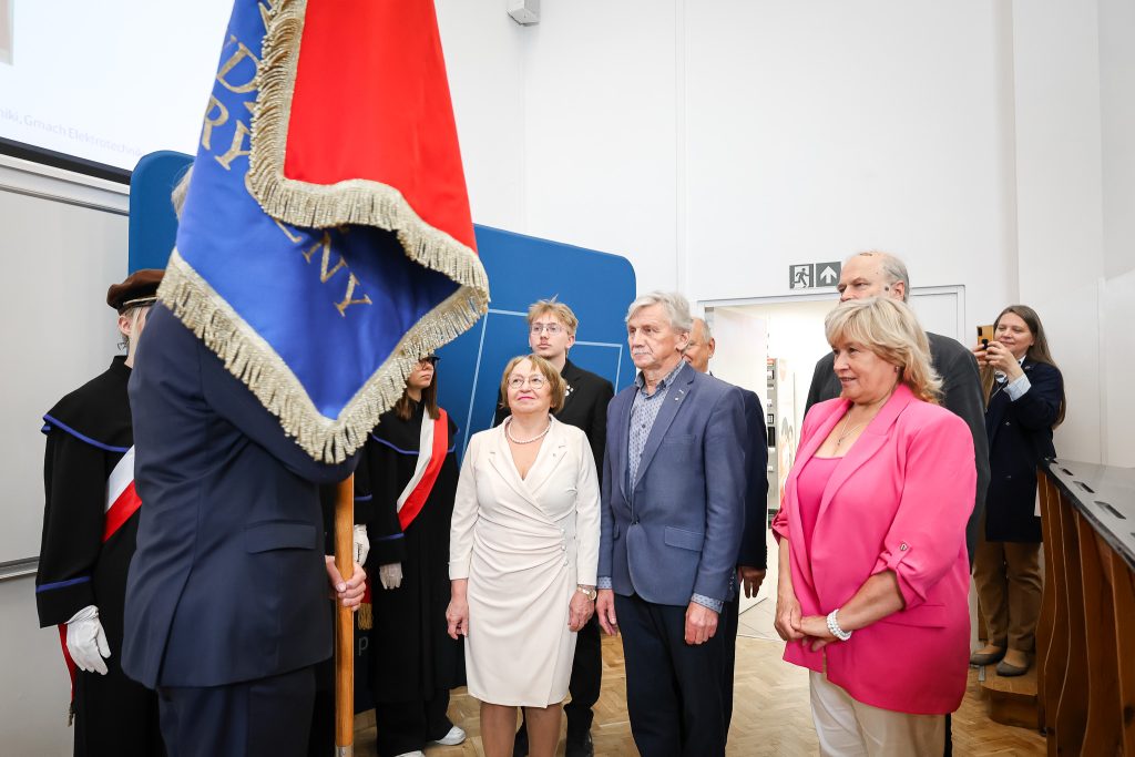 Przekazanie Nowego Sztandaru Wydziału Elektrycznego